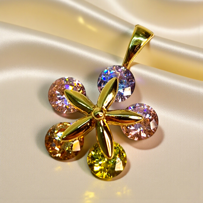 Pandantiv Eliza placat cu aur cu floare și zirconii pastelate [2]