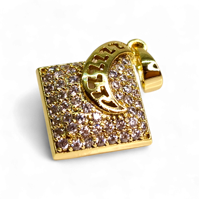 Pandantiv Miruna placat cu aur cu pătrat pavé și arc sculptat [3]