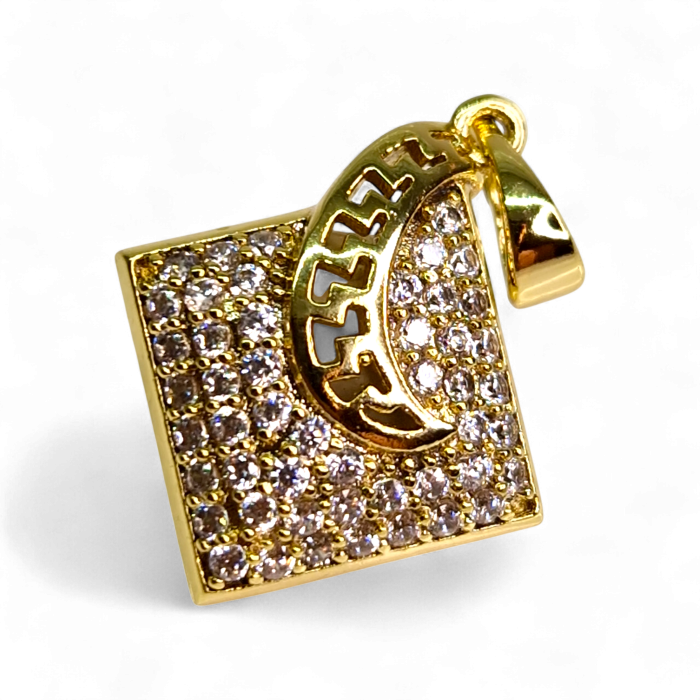 Pandantiv Miruna placat cu aur cu pătrat pavé și arc sculptat [7]