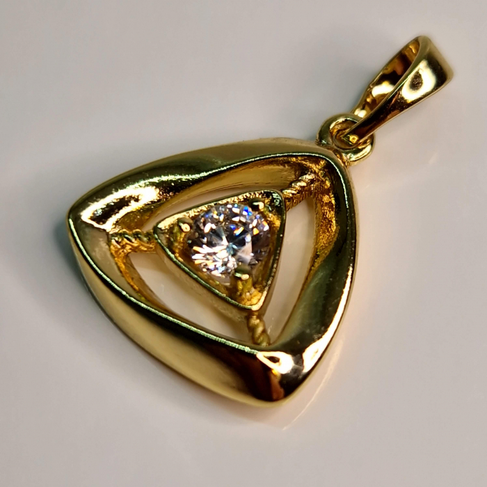 Pandantiv Olivia placat cu aur de 14k cu un cristal alb central din zirconiu [2]