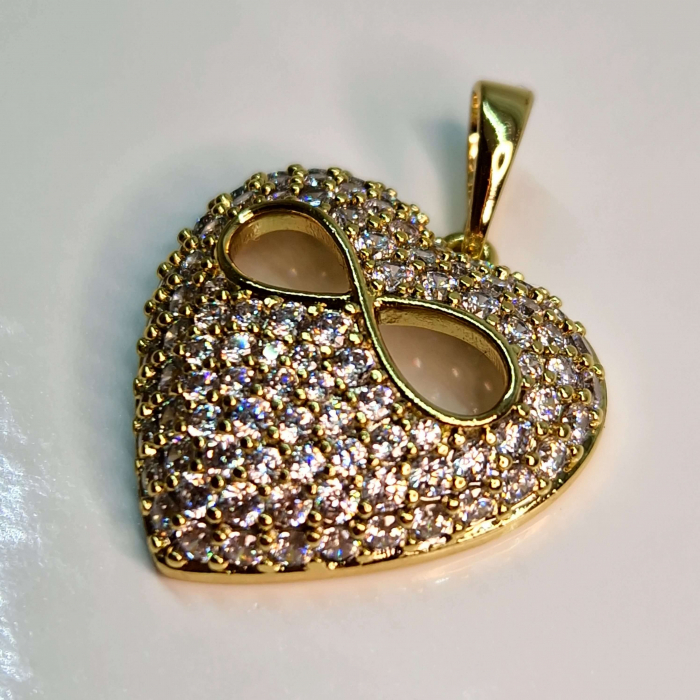 Pandantiv placat cu aur de 14k in forma de inima incrustat cu cristale din zironiu albe [2]