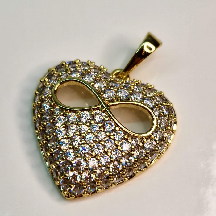 Pandantiv placat cu aur de 14k in forma de inima incrustat cu cristale din zironiu albe [4]