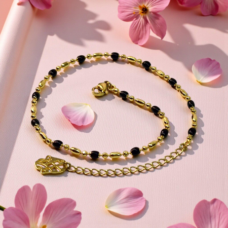 Brățară de picior Mia placată cu aur cu hematit și pandantiv Hamsa – MyBijoux [3]