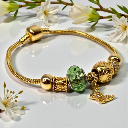 Brățară Caroline placată cu aur cu mărgea verde și charm fluture [3]