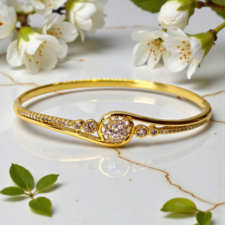 Brățară Emily placată cu aur cu centru pavé și zirconii clare [1]