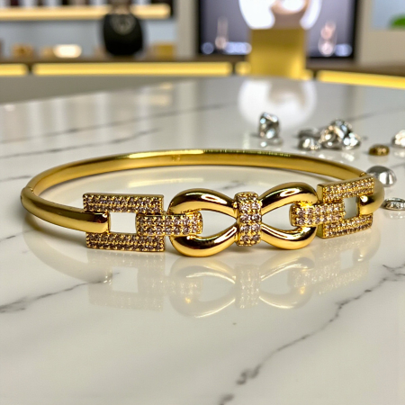 Brățară placată cu aur Karina cu nod elegant și zirconii [3]