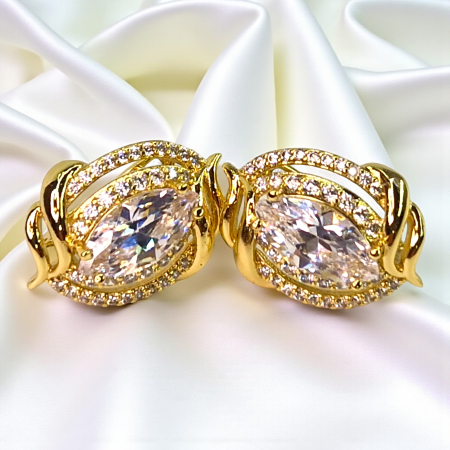 Cercei Samantha placati cu aur 18K cu cristal marquise și zirconii [1]