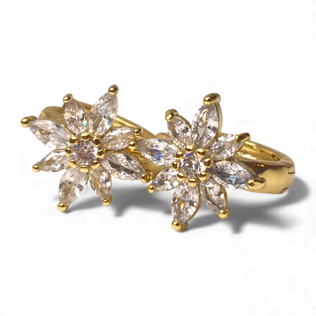 Cercei cu cristale albe zirconiu in forma de floare placati cu aur de 14k si incidere cu tortita [4]
