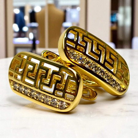 Cercei Aurora placați cu aur cu model geometric decupat și zirconii [4]