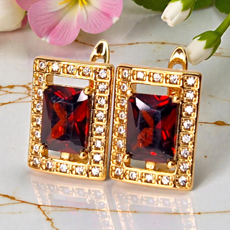 Cercei cu cristal rosu si zirconii albe placat cu aur de 18k [3]