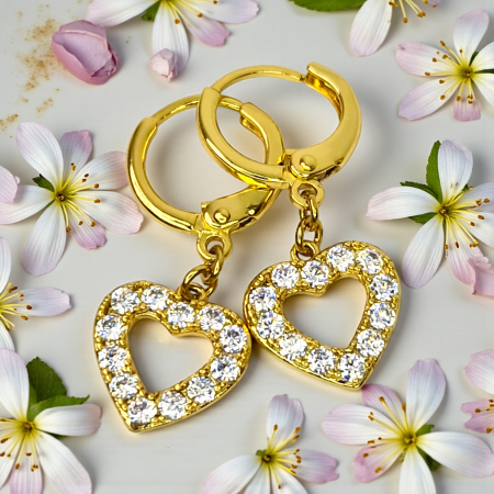 Cercei placați cu aur Carmen cu inimioare strălucitoare din cristale [3]