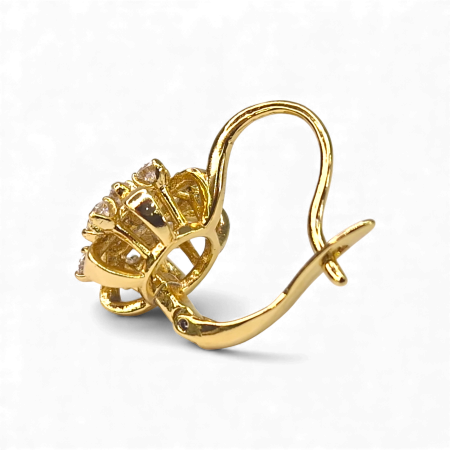 Cercei cu tortita eleganti incrustati cu cristale albe din zirconiu si placati cu aur de 14k [5]