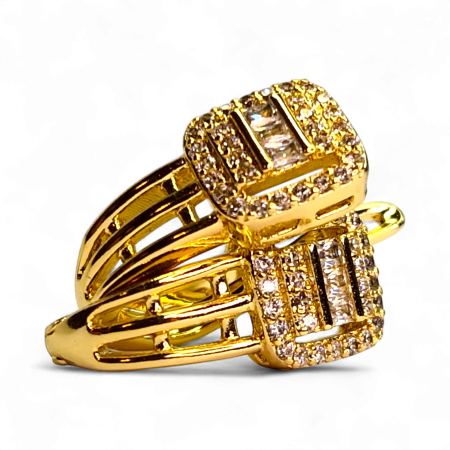 Cadouri femei - Cercei placați cu aur Denisa cu design pătrat și cristale fine