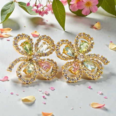 Cercei in forma de trifoi cu patru foi placat cu aur de 14k si incrustat cu cristale multicolore [1]