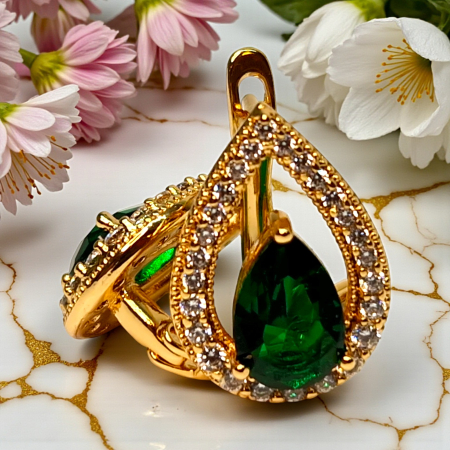 Cercei in forma de picatura cu cristal central verde inconjurat de zirconiu alb placat cu aur de 18k [3]