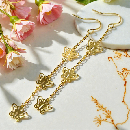 Cercei Lydia placați cu aur cu fluturi delicati suspendați [1]