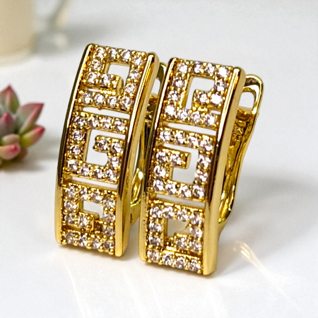 Cercei placați cu aur Ramya cu design geometric și cristale [1]