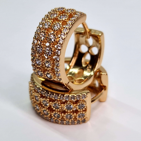 Cercei cu tortiță - Cercei Renata placati cu aur de 18k incrustati cu cristale albe din zirconiu