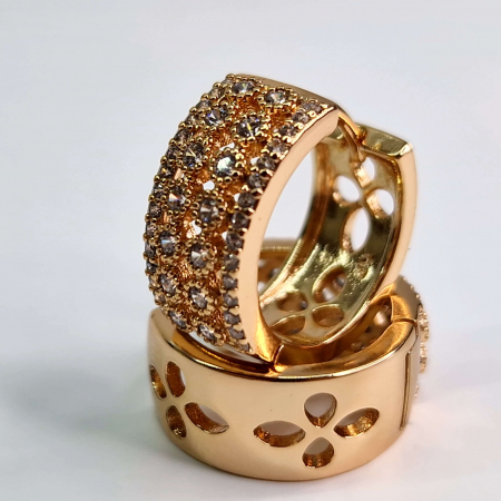 Cercei Renata placati cu aur de 18k incrustati cu cristale albe din zirconiu [4]