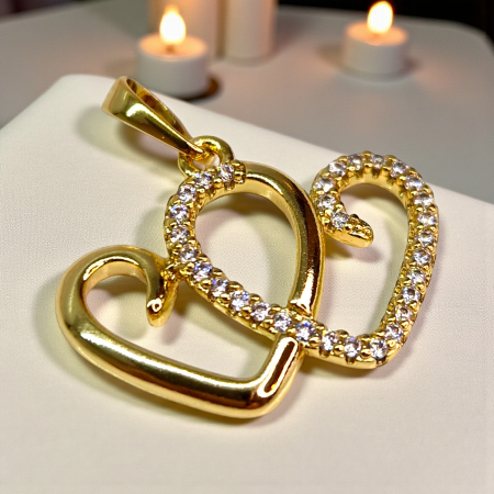 Pandantiv Bianca placat cu aur cu două inimi și zirconii strălucitoare [1]