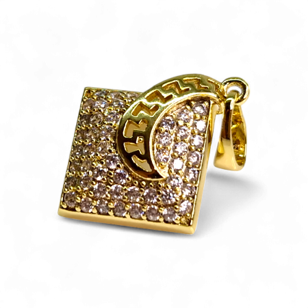 Accesorii - Pandantiv Miruna placat cu aur cu pătrat pavé și arc sculptat