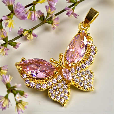 Pandantiv Narcisa placat cu aur cu fluture roz-lila din zirconii [3]