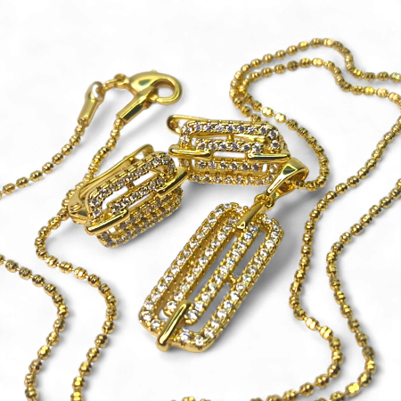 Accesorii - Set placat cu aur Ioana cu cercei și colier geometric decorat cu zirconii albe