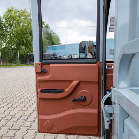 Camioneta cu volan [10]
