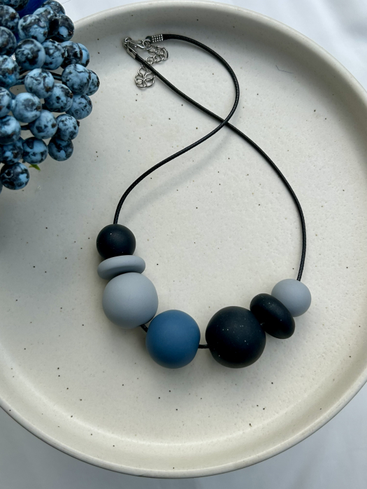 Galaxy bead necklace [3]