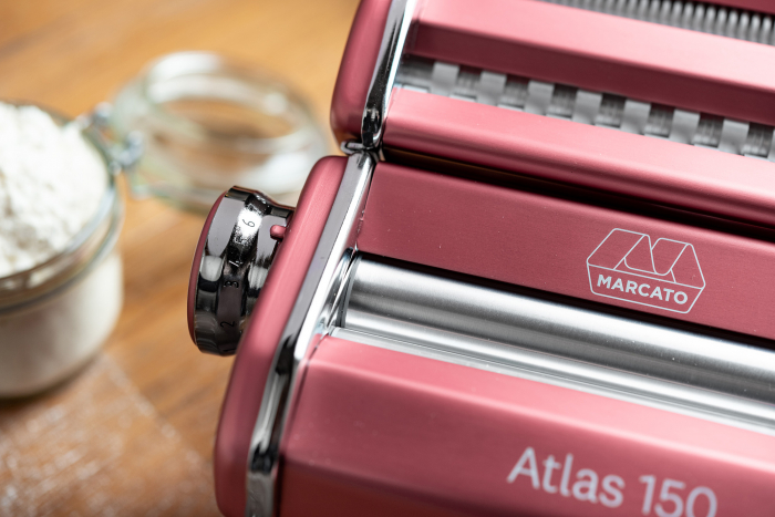 Masina de paste Marcato ATLAS 150 PINK + sort scurt de bucatarie cadou [3]