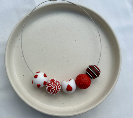 Clay pops Red Velvet [1]