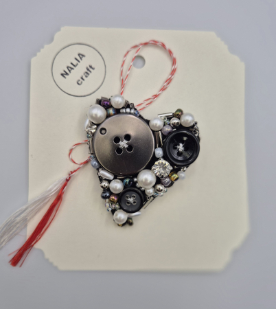 BROȘĂ MĂRȚIȘOR INIMĂ NEGRU [1]