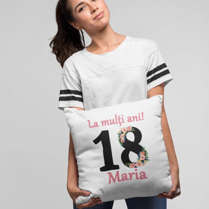 Pernă personalizată cu mesajul ”La mulți ani!„ - Nari [3]