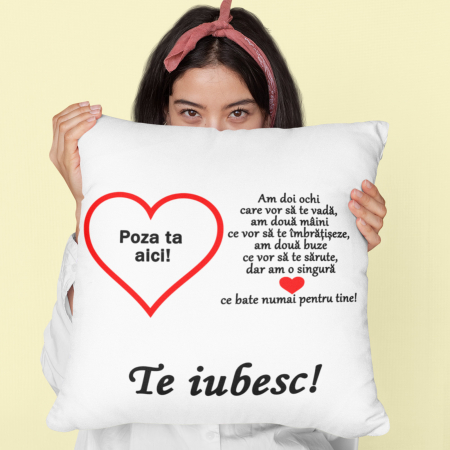 Pernă personalizată cu mesajul ” Te iubesc!„ - Nari [1]