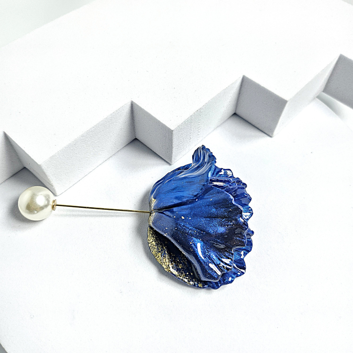 Narru- Brosa handmade din lut polimeric si rasina [2]