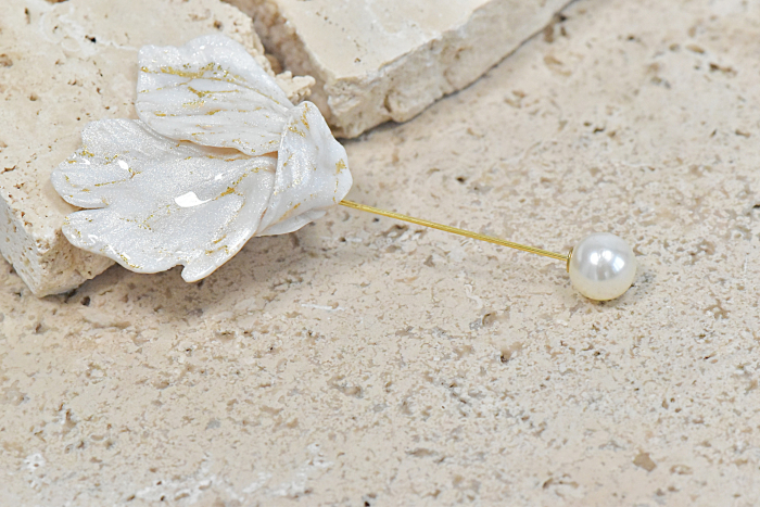 Narru- Brosa handmade din lut polimeric si rasina [2]