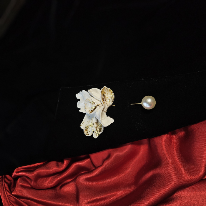 Narru- Brosa handmade din lut polimeric si rasina [2]