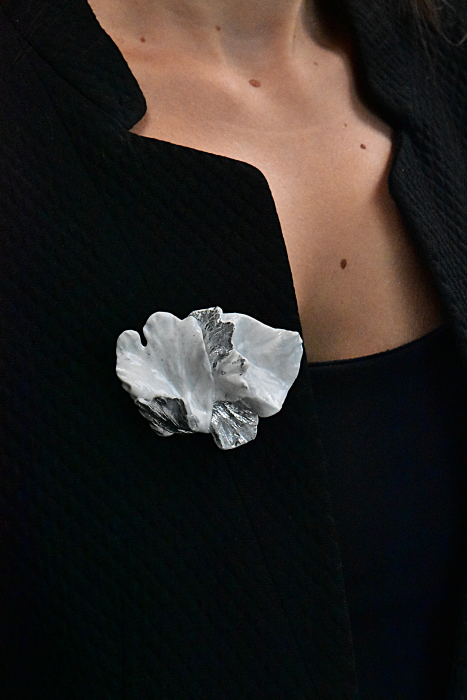 Narru- Brosa handmade din lut polimeric si rasina [2]