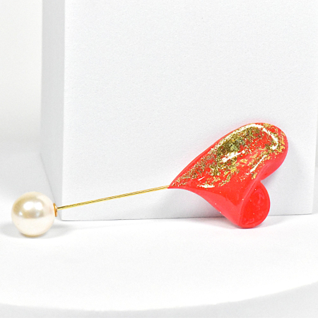 Broșe - Narru- Brosa handmade din lut polimeric si rasina