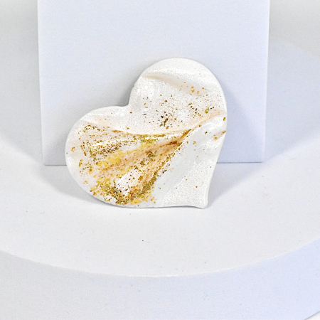 Broșe - Narru- Brosa handmade din lut polimeric si rasina