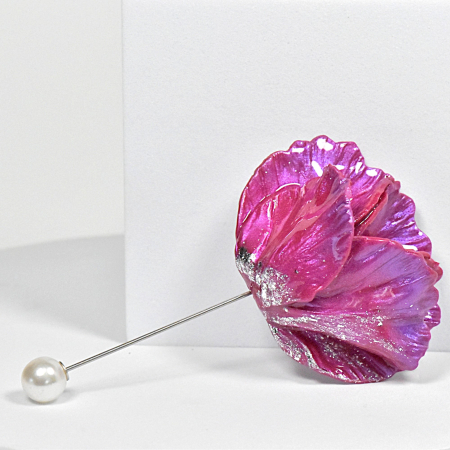 Broșe - Narru- Brosa handmade din lut polimeric si rasina