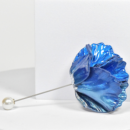 Broșe - Narru- Brosa handmade din lut polimeric si rasina