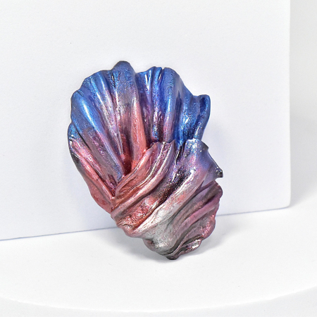 Narru- Brosa handmade din lut polimeric si rasina