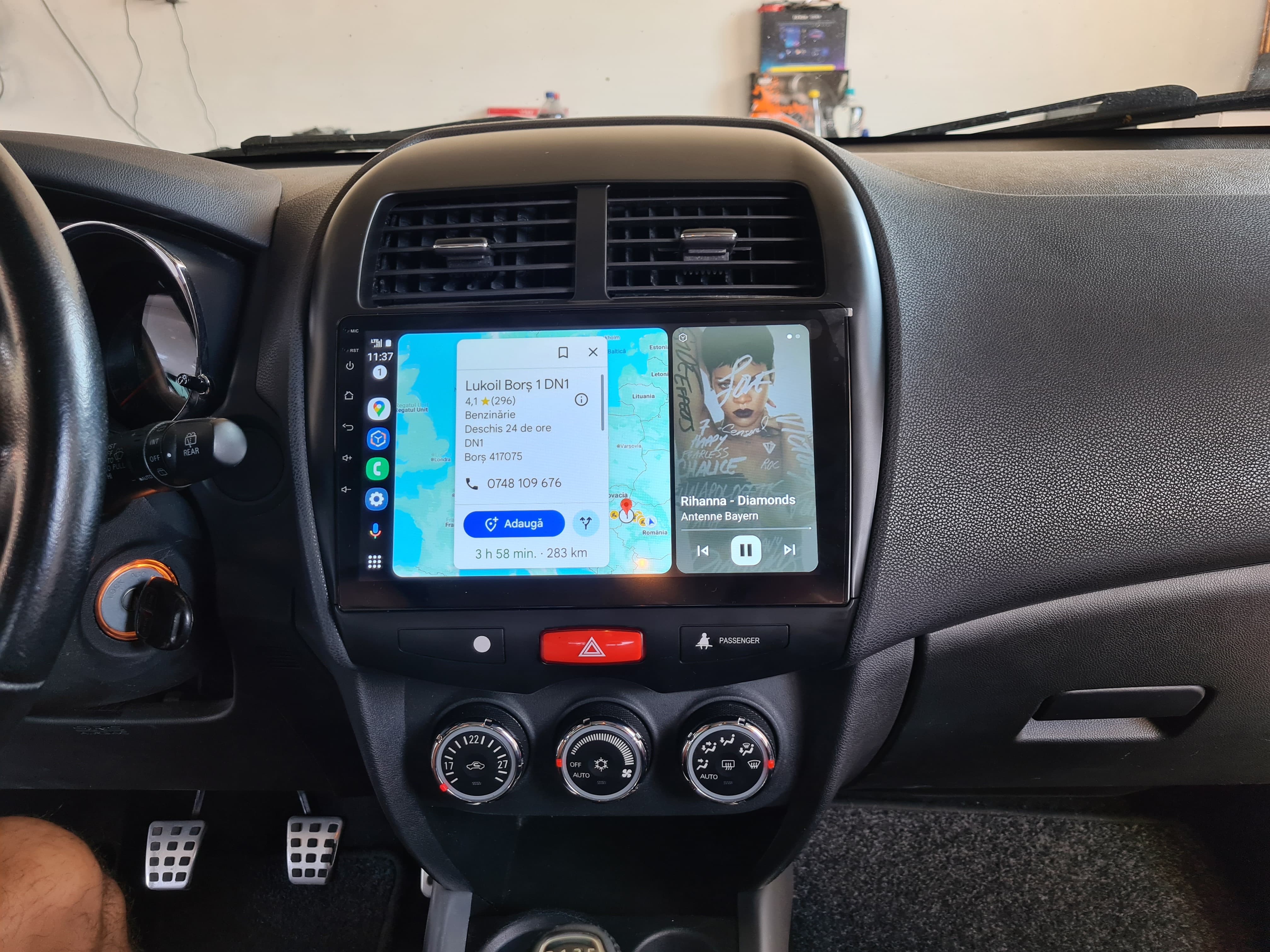 Navigație dedicată Mitsubishi ASX instalată - rezultat final Navigație android 10 inch montată pe Mitsubishi ASX, aspect OEM