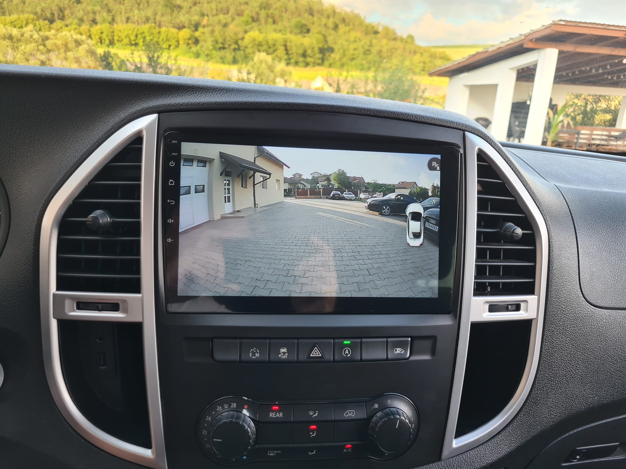 Mercedes Benz Vito W447: Upgrade Navigație Android și Cameră de marșarier