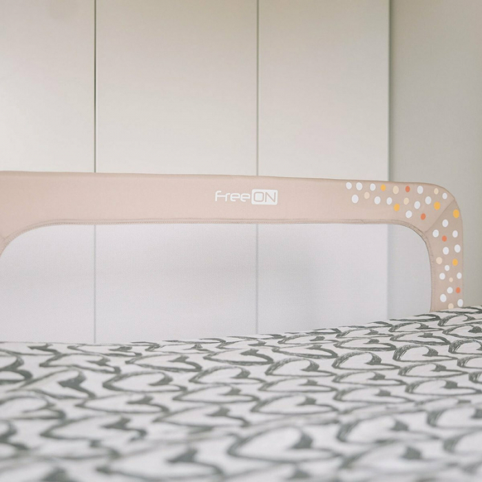 Bariera de protectie pentru pat bebe, Rabatabila, Instalare usoara, Dimensiune 135 x 57 cm, FreeON, Little Dots, Beige [3]