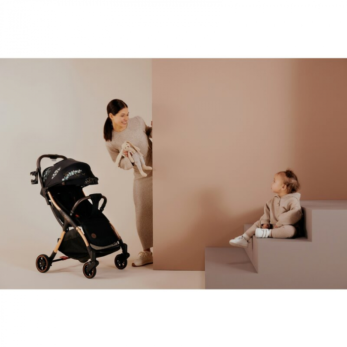 Carucior sport, Lionelo, Julie One, Editie limitata Golden Moments, De la nastere, Greutate redusa, Cu accesorii, Cadru din aluminiu, 0-22 kg, Conform cu standardele europene de securitate EN1888-1 si [39]