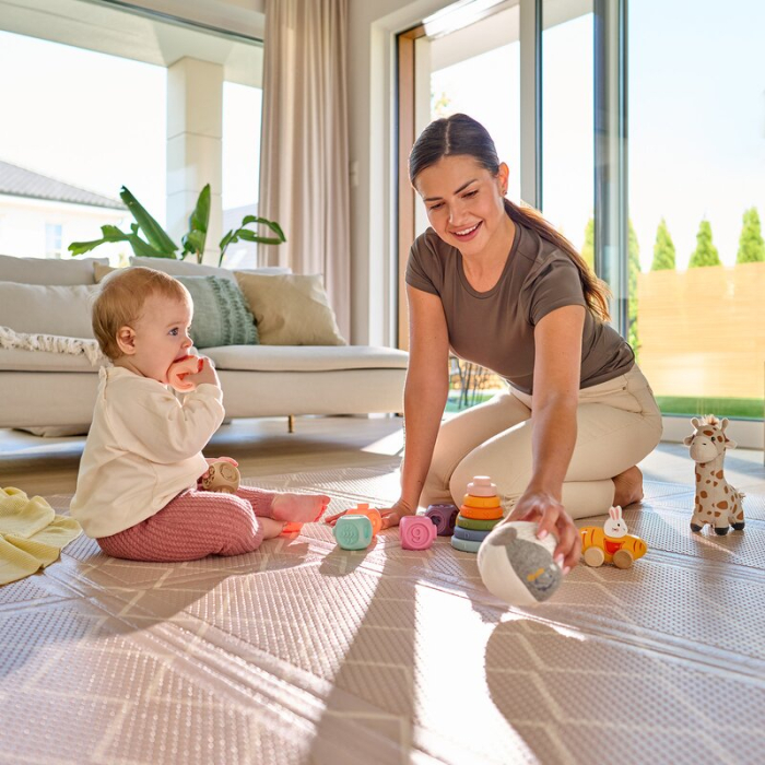 Covoras educativ, Lionelo, Zora, Din spuma XPE non-toxica, Cu doua fete, Suprafata antiderapanta, Dimensiune mare, 180x200 cm, Grosime 1.5 cm, Pliabil, Include geanta pentru transport, Bej [15]