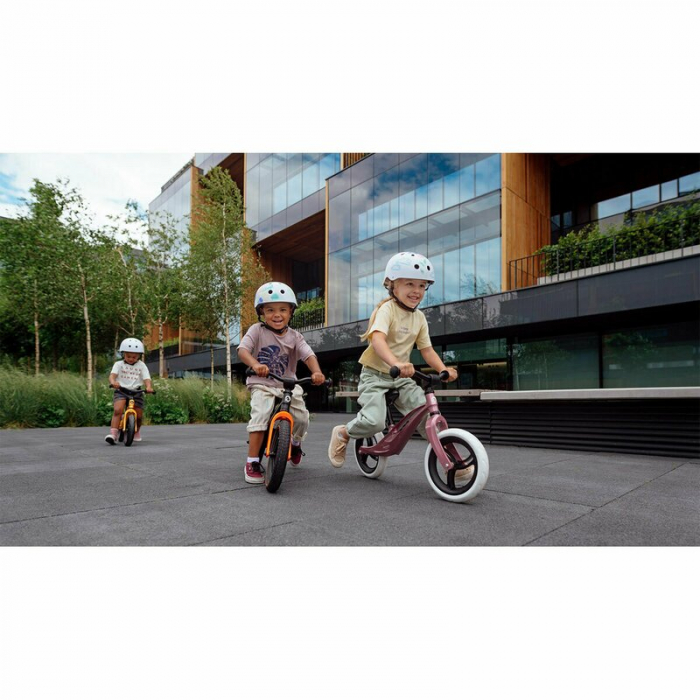 Lionelo - Bicicleta usoara Bart Air, Fara pedale, Cu roti gonflabile, Cu cadru din magneziu, Cu ghidon si sa reglabile, Greutate 3.8 Kg, 12 inch, Conform cu standardul european de securitate EN71, Alb [10]