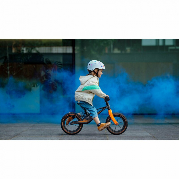 Lionelo - Bicicleta usoara Bart Air, Fara pedale, Cu roti gonflabile, Cu cadru din magneziu, Cu ghidon si sa reglabile, Greutate 3.8 Kg, 12 inch, Conform cu standardul european de securitate EN71, Alb [14]